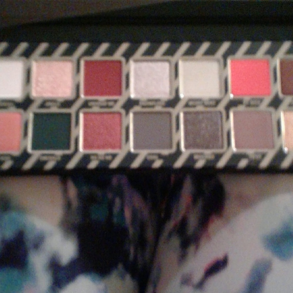 Kylie Jenner Naughty Palette